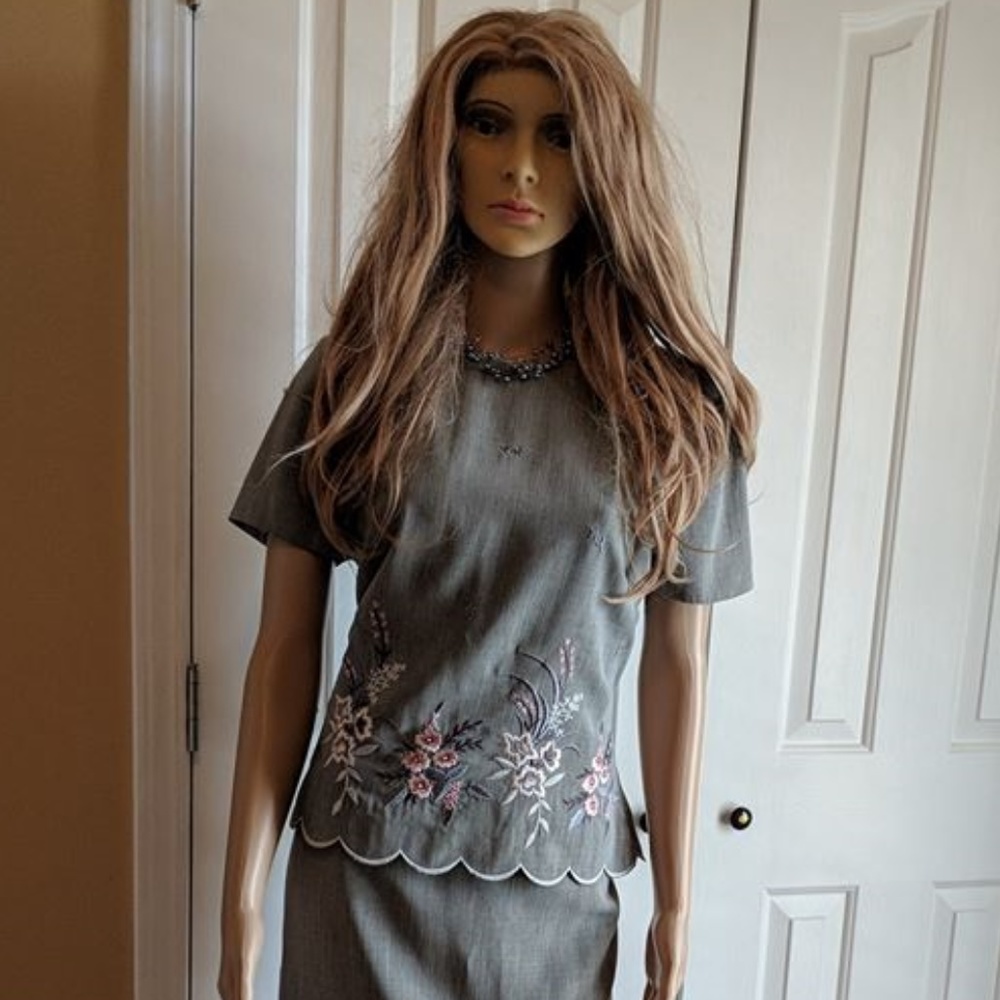 Loretta's Petite Boutique